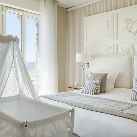Otel Barriere Le Royal