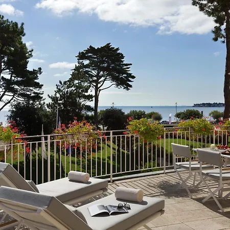 Otel Barriere Le Royal 5*