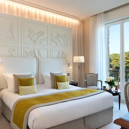 Otel Barriere Le Royal