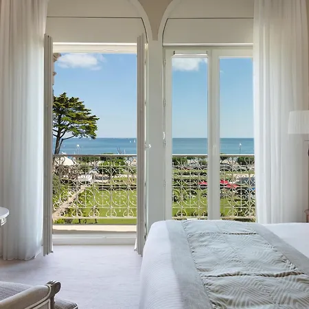 Otel Barriere Le Royal 5*