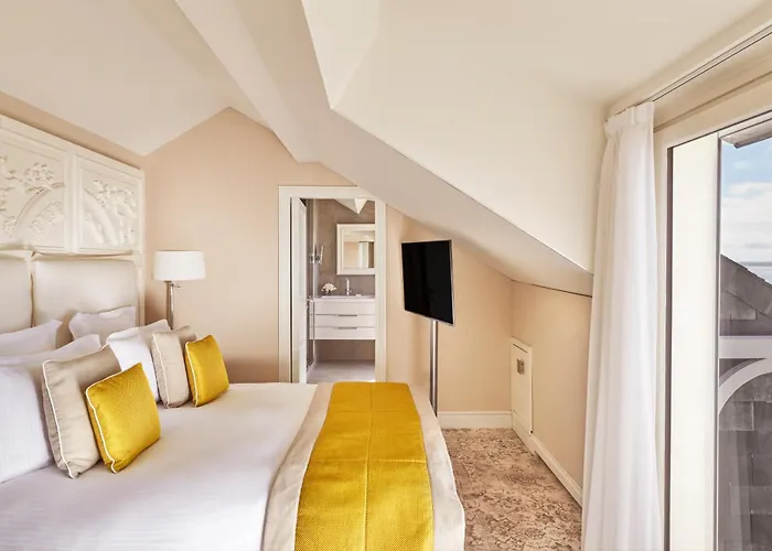 Barriere Le Royal فندق 5*