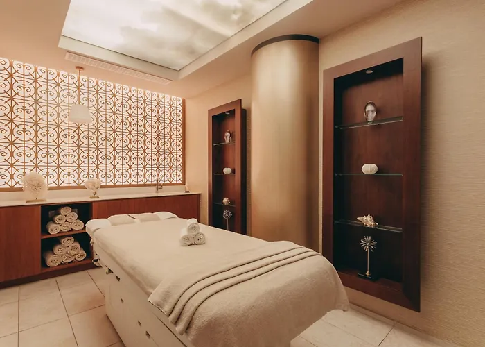 فندق Barriere Le Royal La Baule