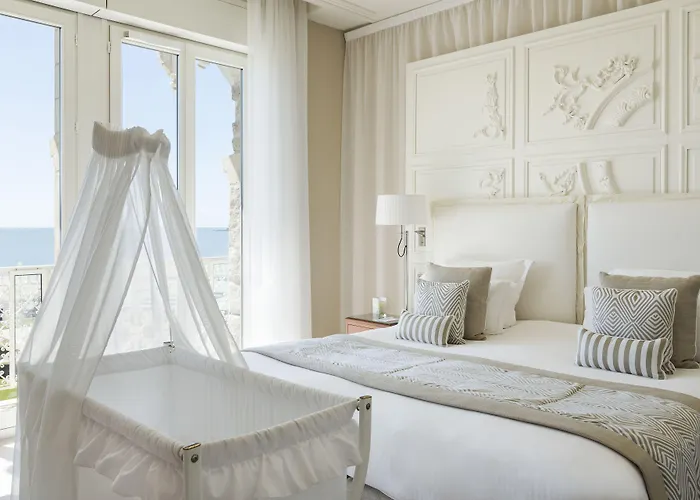 فندق Barriere Le Royal