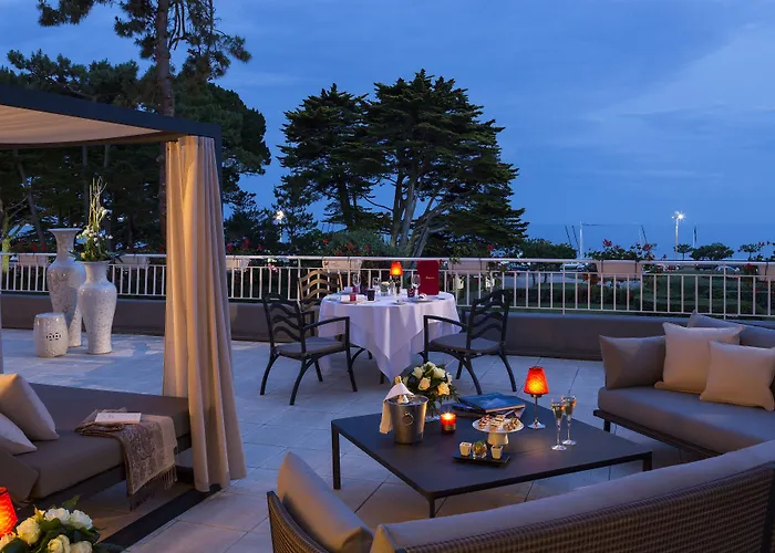 Barriere Le Royal فندق 5*