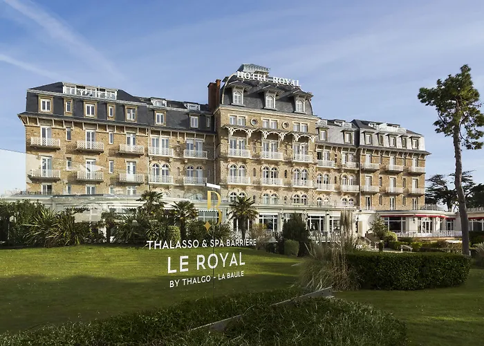 فندق Barriere Le Royal