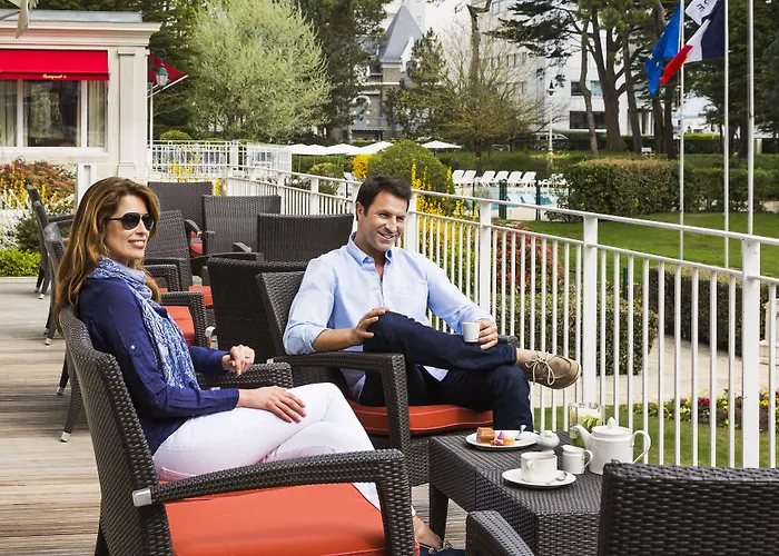 فندق Barriere Le Royal