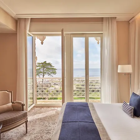 Ξενοδοχείο Barriere Le Royal 5*